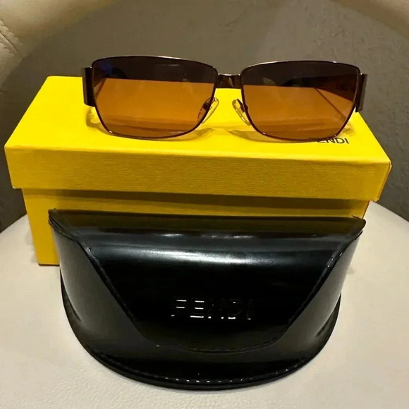 Fendi Eyewear Rectangle Sunglasses Bronze - Picture 1 of 10